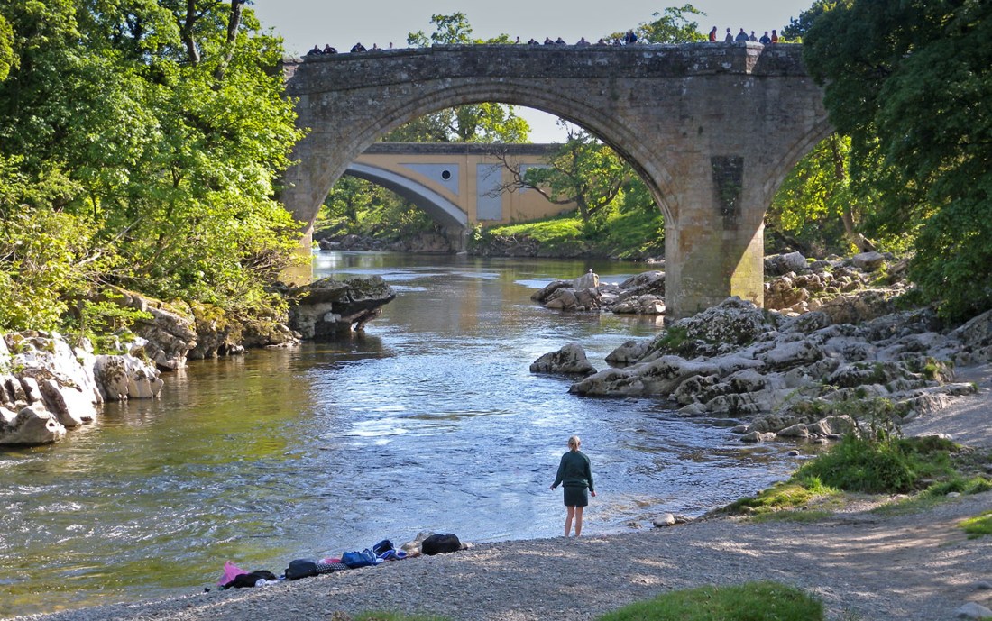 On the shingle at Kirkby Lonsdale Photograph by David Hill, taken 12 May 2009, 14.40 GMT 