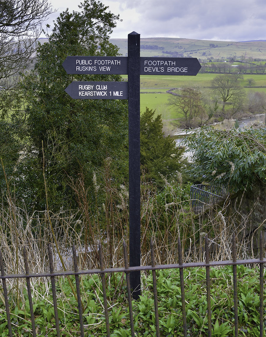 Signpost to Ruskin’s View Photograph by David Hill taken 21 March 2016, 15.36 GMT 