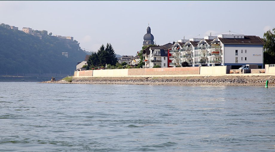 Neuendorf, looking up the Rhine with St Peter’s Church in the foreground and Ehrenbreitstein Castle in the beyond. Turner’s church was comprehensively rebuilt in 1913, but the view of the castle is pretty much unchanged.  Photograph by courtesy of Björnsen Beratende Ingenieure of Koblenz. To see the image in the company’s website click on the following link, and use your browser’s ‘back’ button to return to this page. The site is worth visiting for a full picture of the works undertaken. https://www.bjoernsen.de/index.php?id=hws_koblenz