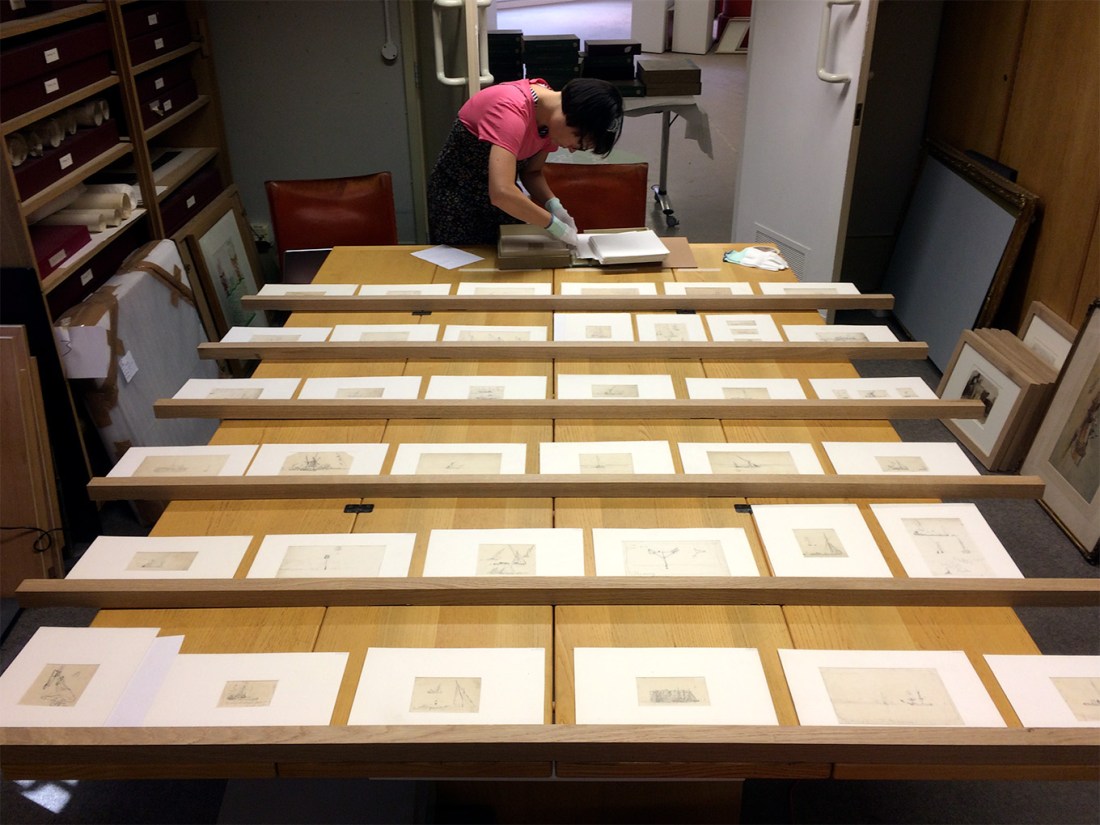 Sketch array Hondartza